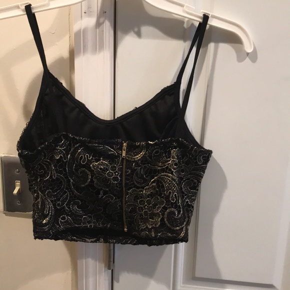 Black and gold floral crop top - Picture 2 of 2